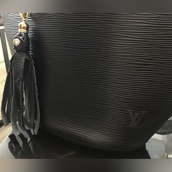 Louis Vuitton Noctambule Epi Leather Black - Picture 7 of 12